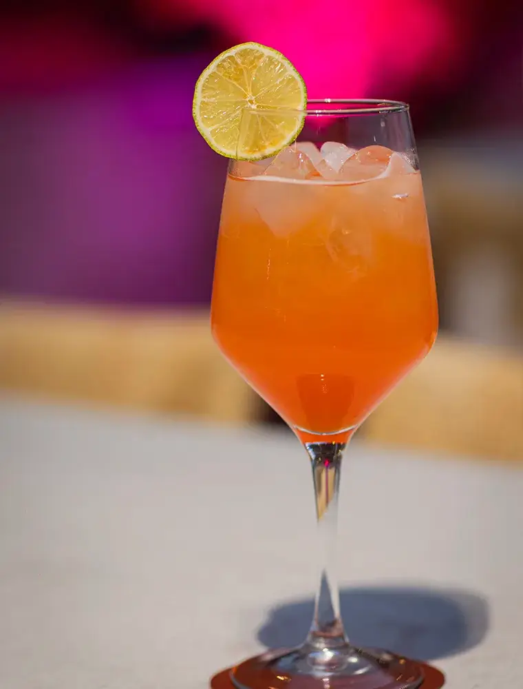 Roots - Restaurant & Bar